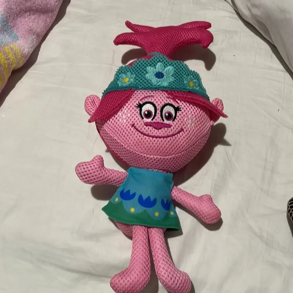 Trolls dreamworks Polly Branch terry cloth hooded towel and poppy bath scrubber